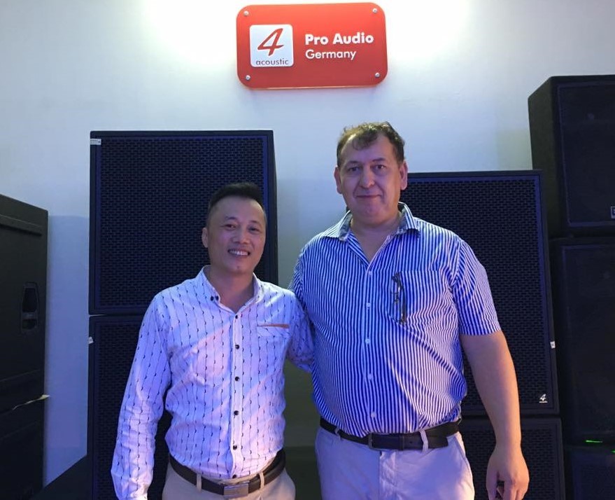 Chủ tịch tập đoàn hãng loa 4 Acoustic thăm showroom Hoàng Audio
