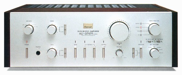 Mô tả chi tiết chiếc ampli Sansui D707F Extra