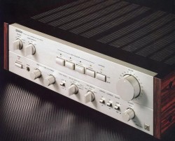 Tìm hiểu ampli nghe nhạc Denon 950